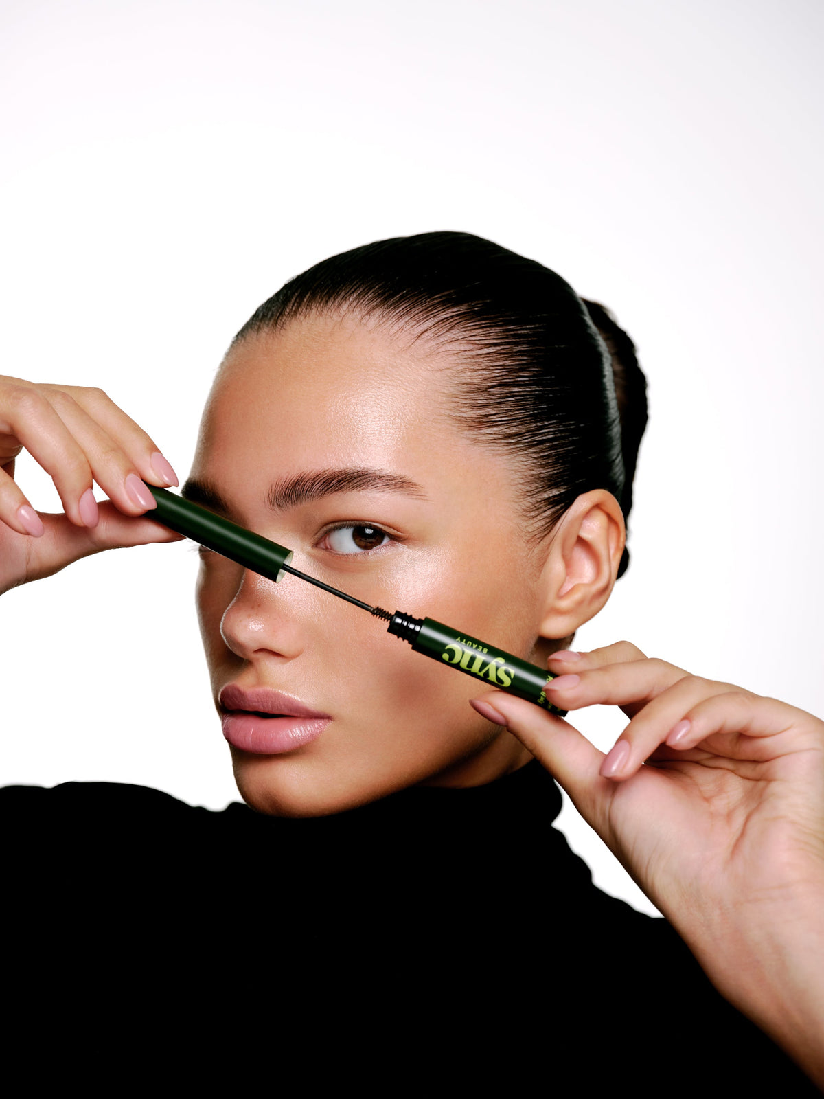SYNC Beauty brow gel application