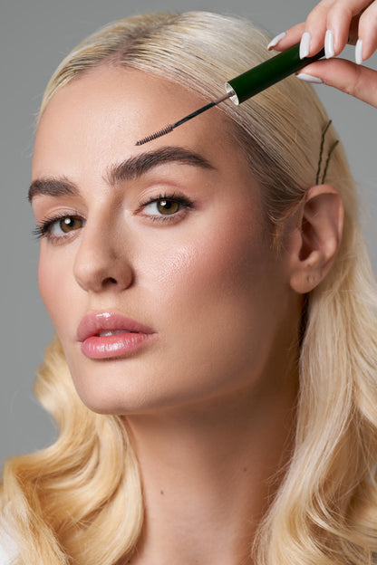 SYNC Beauty brow set lifestyle